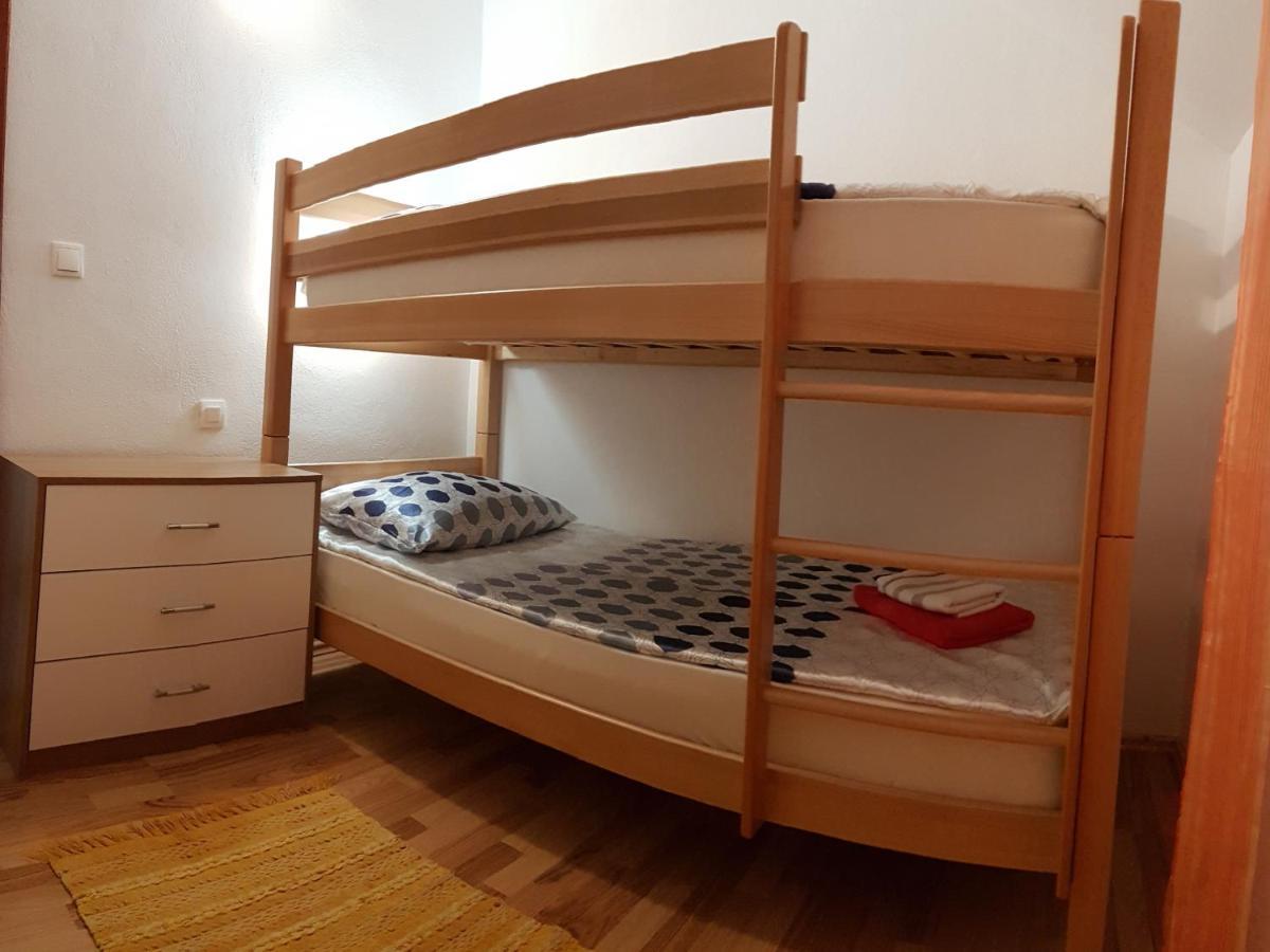 Apartman Vojaline Milna  Eksteriør billede