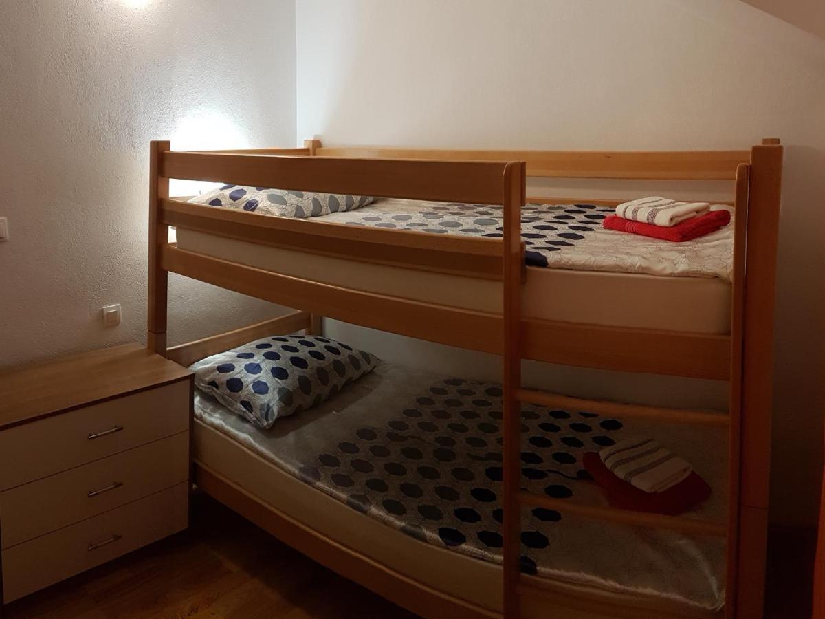 Apartman Vojaline Milna  Eksteriør billede