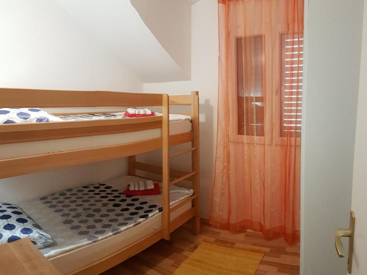 Apartman Vojaline Milna  Eksteriør billede