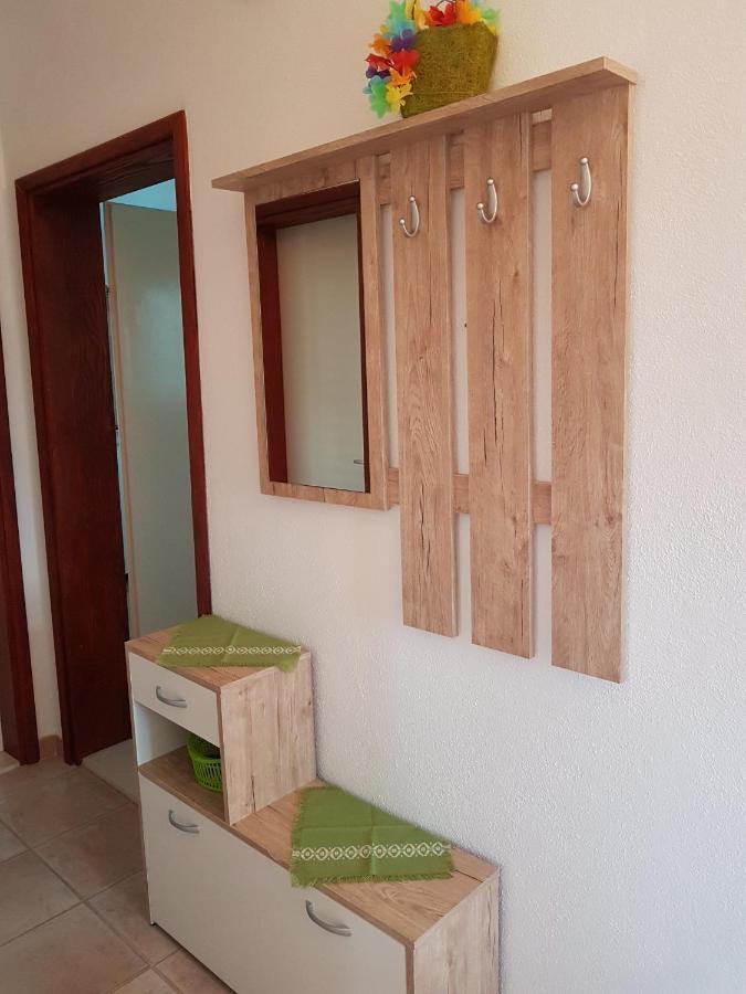Apartman Vojaline Milna  Eksteriør billede