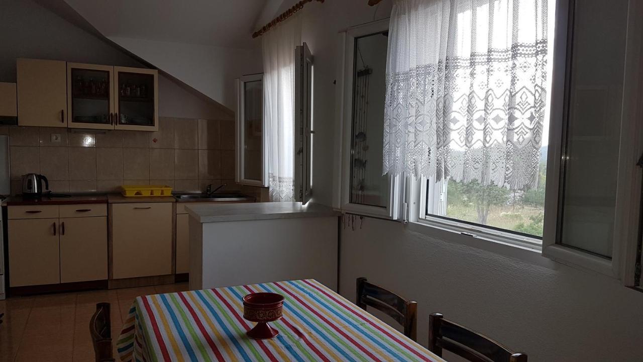 Apartman Vojaline Milna  Eksteriør billede